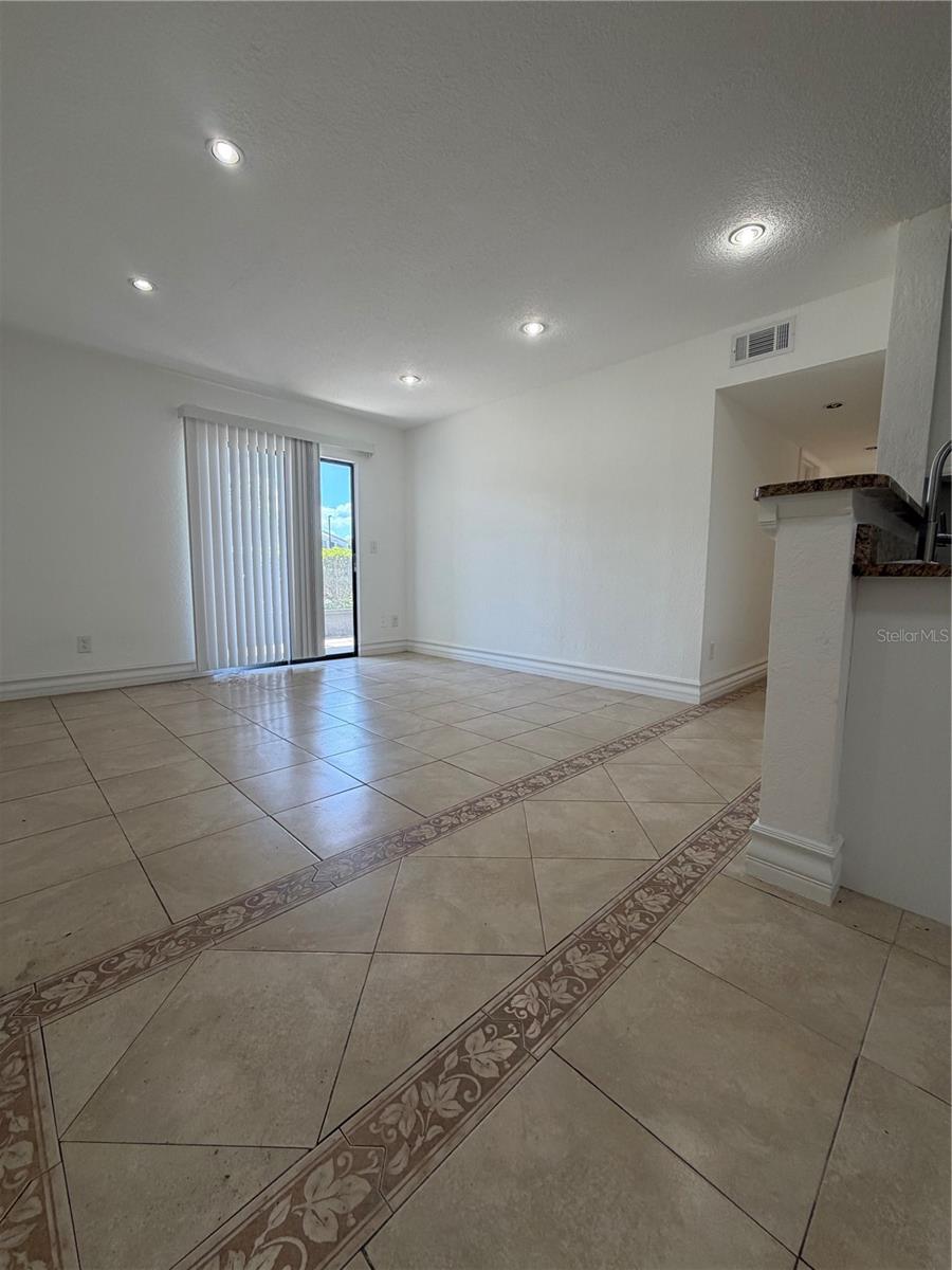 CASCADE AT KISSIMMEE CONDO - Residential