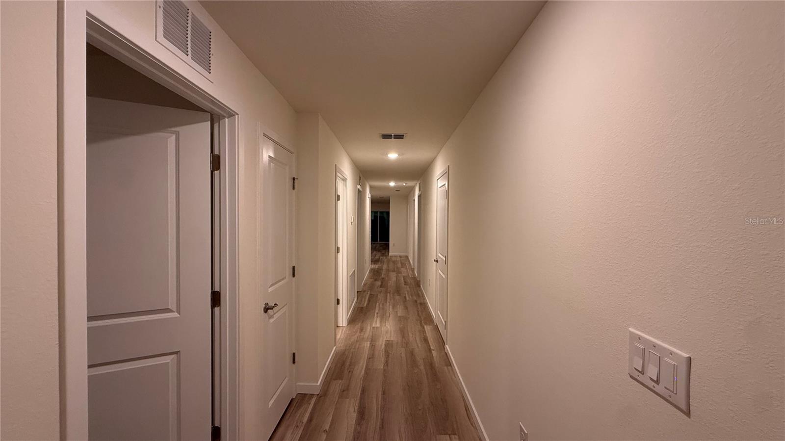 DERBY CREEK - Residential Lease
