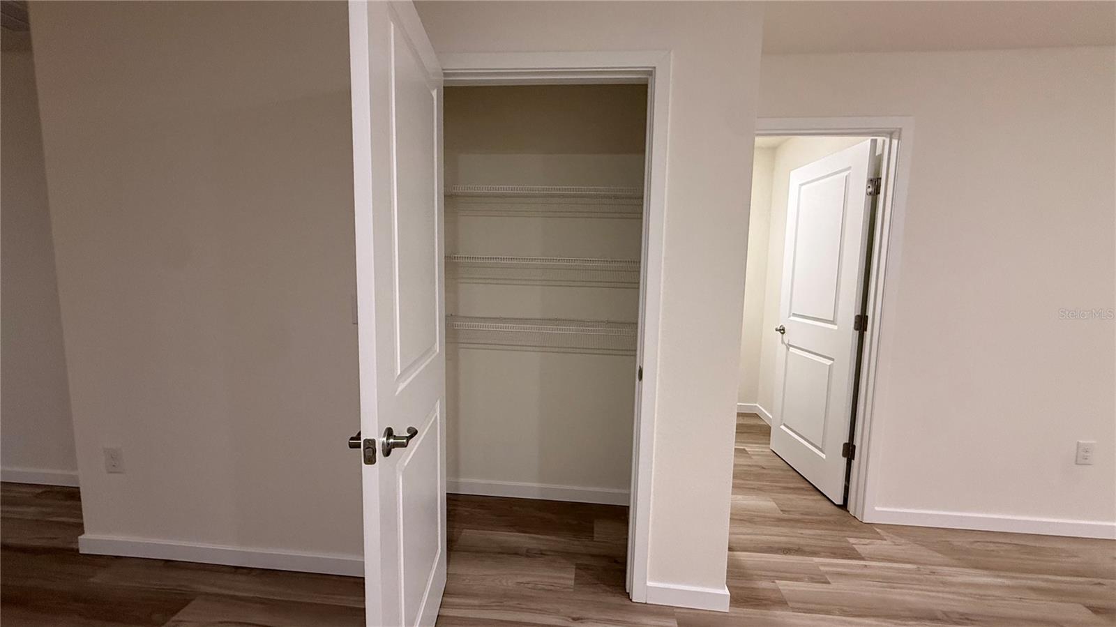 DERBY CREEK - Residential Lease
