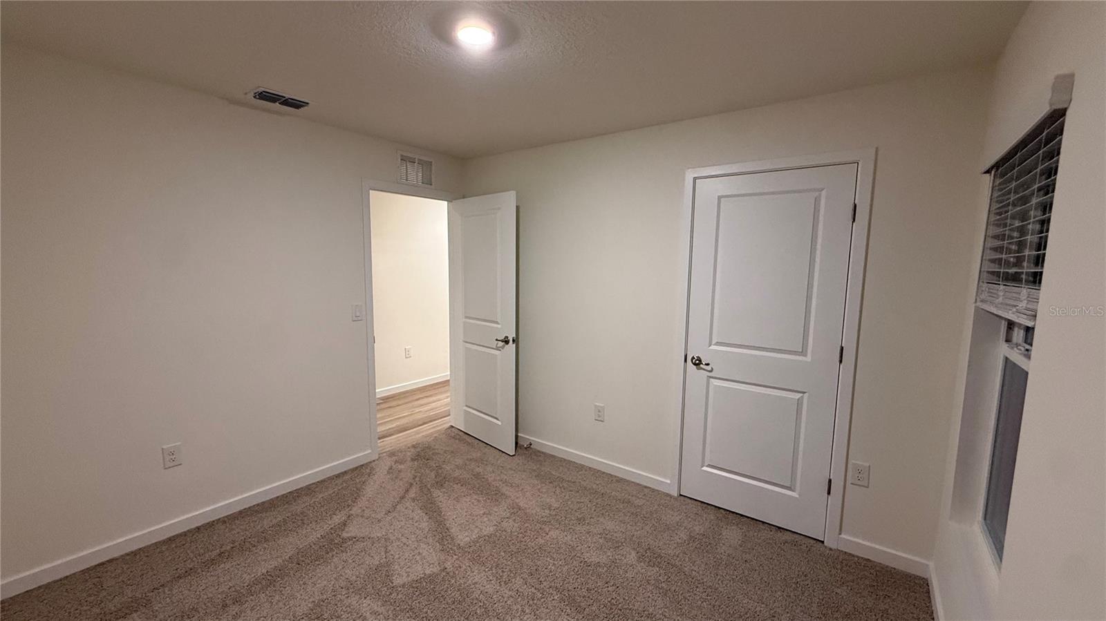 DERBY CREEK - Residential Lease