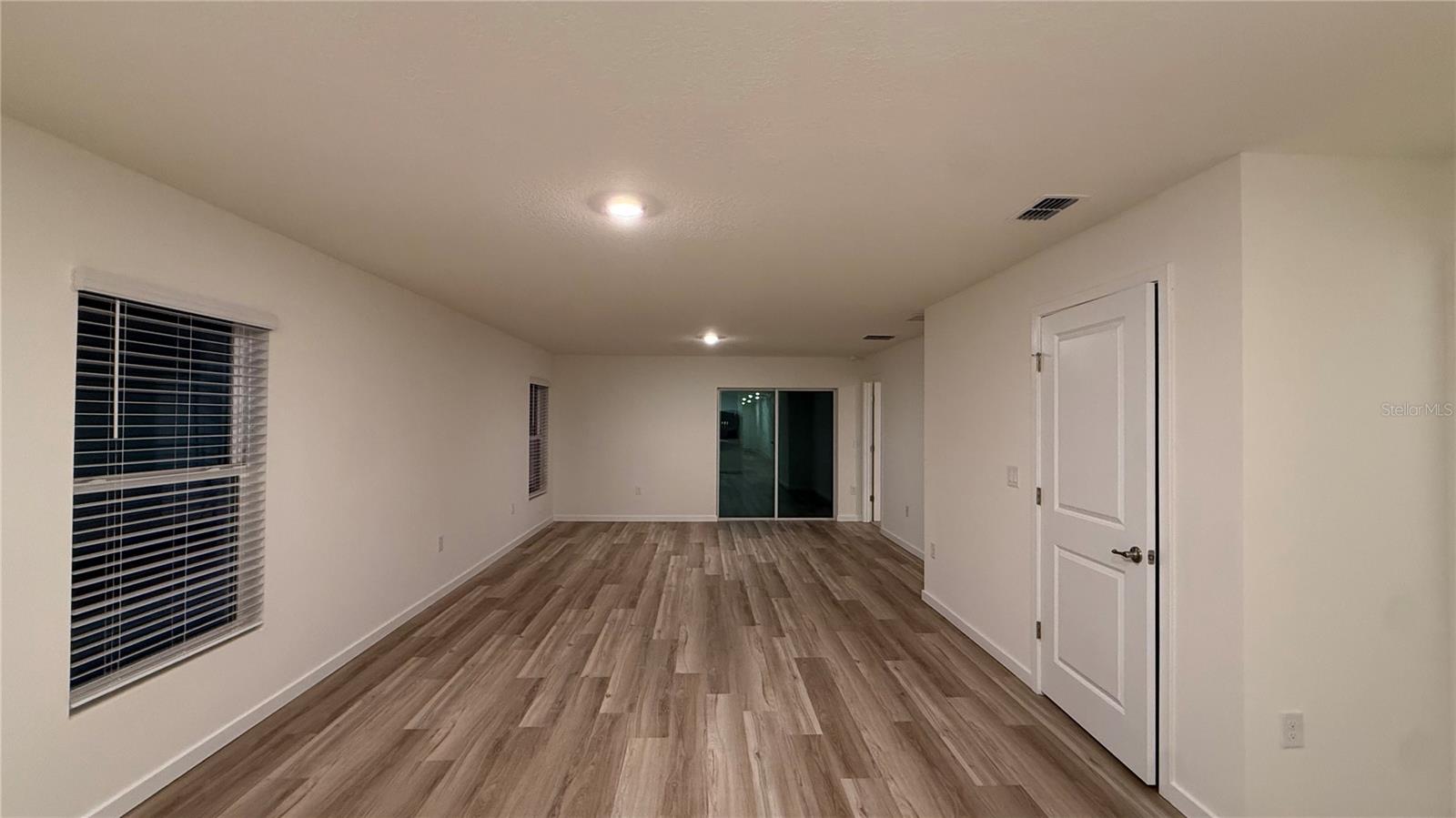 DERBY CREEK - Residential Lease