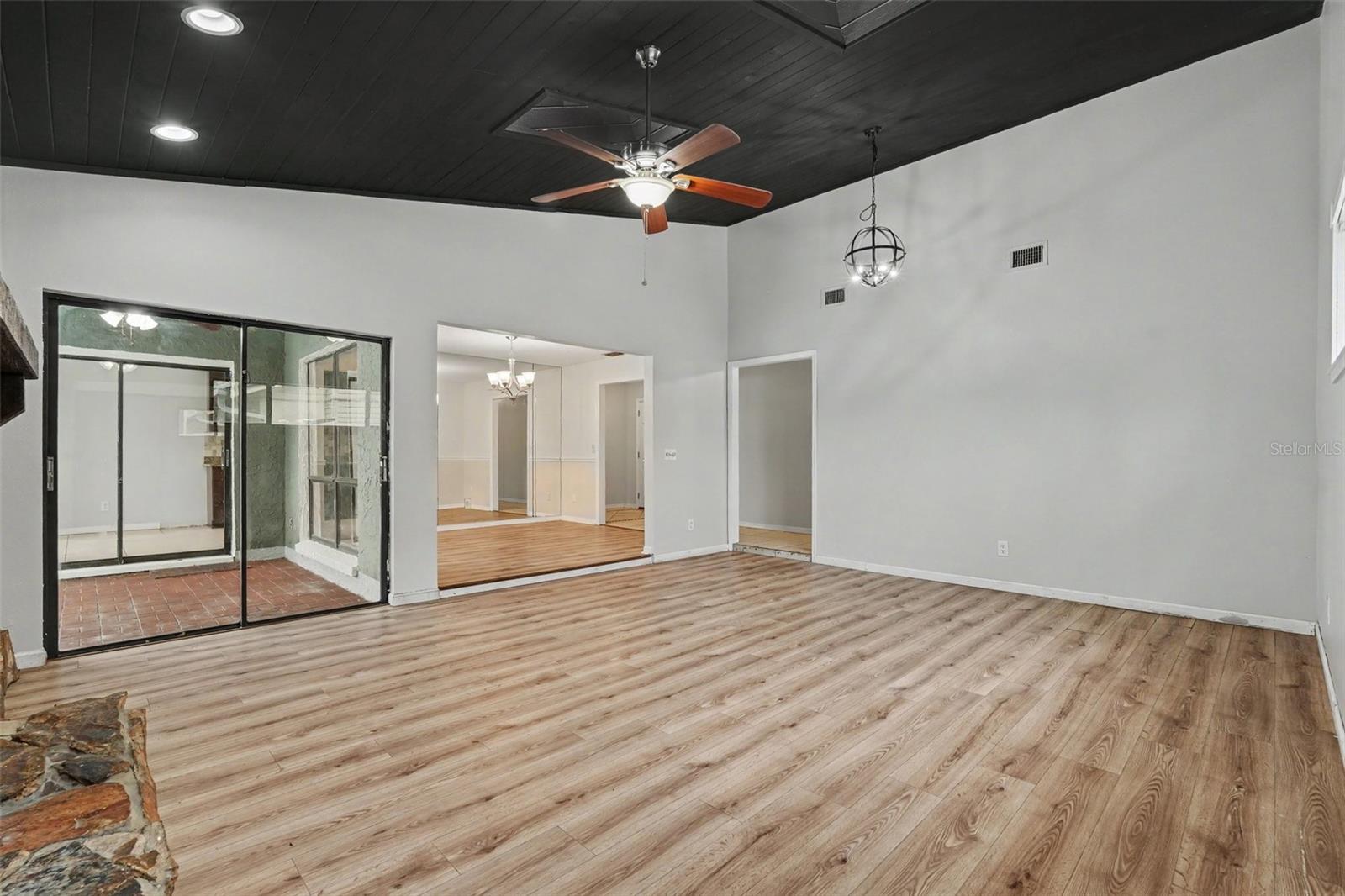 CARROLLWOOD SOUTH - Residential