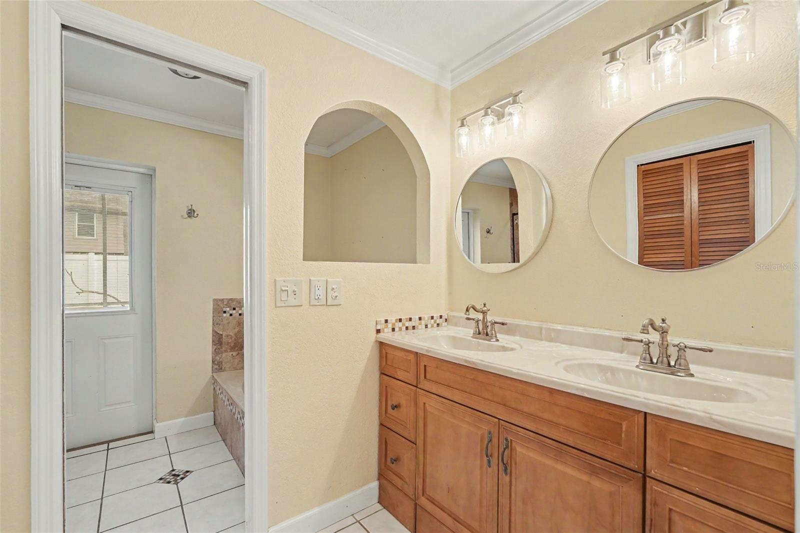 CARROLLWOOD SOUTH - Residential