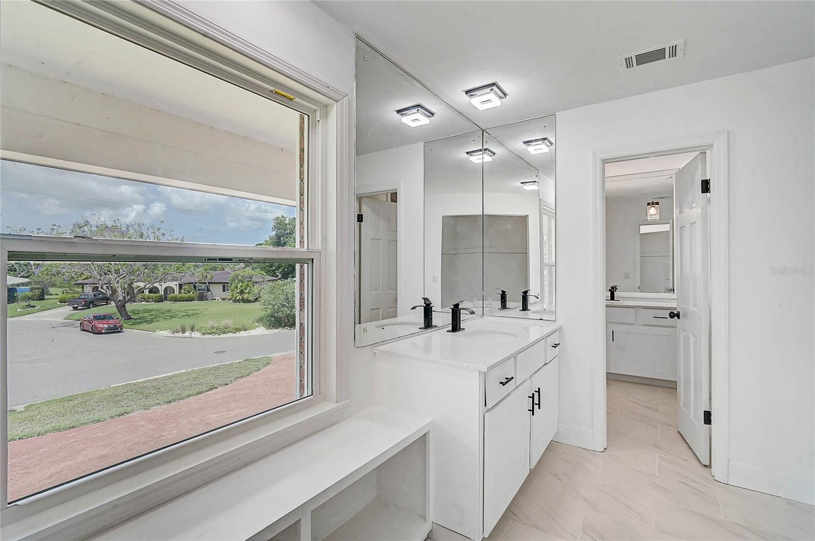 FRST LAKES COUNTRY CLUB ESTATES - Residential