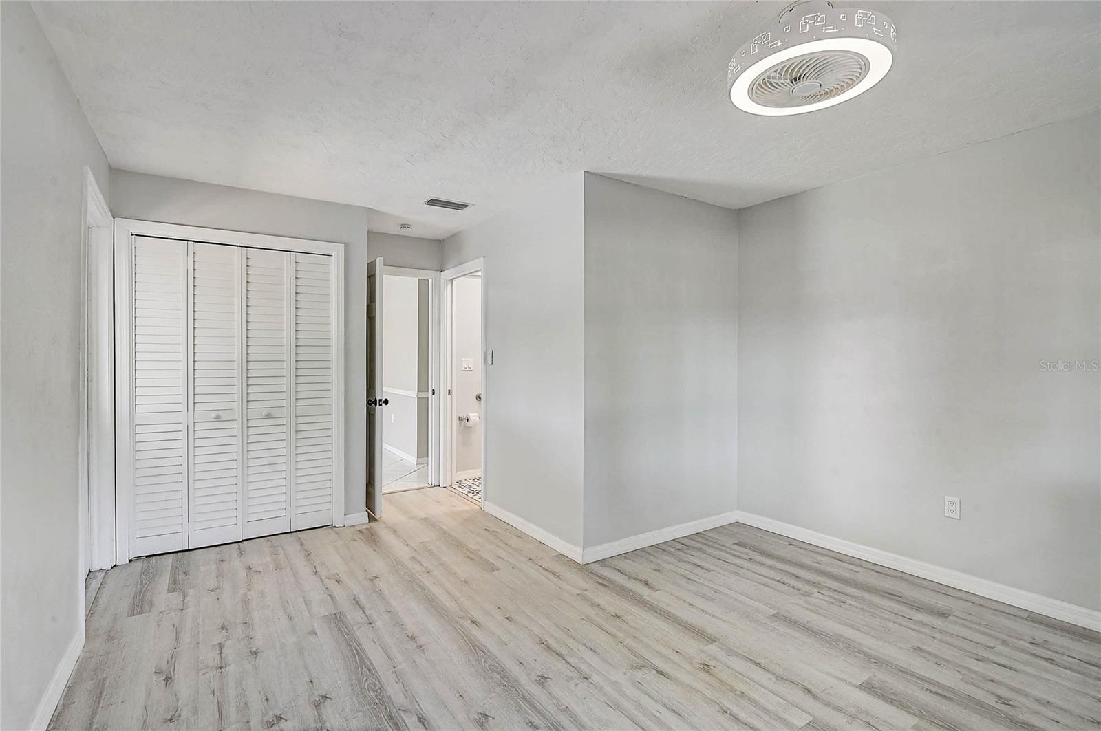 FRST LAKES COUNTRY CLUB ESTATES - Residential