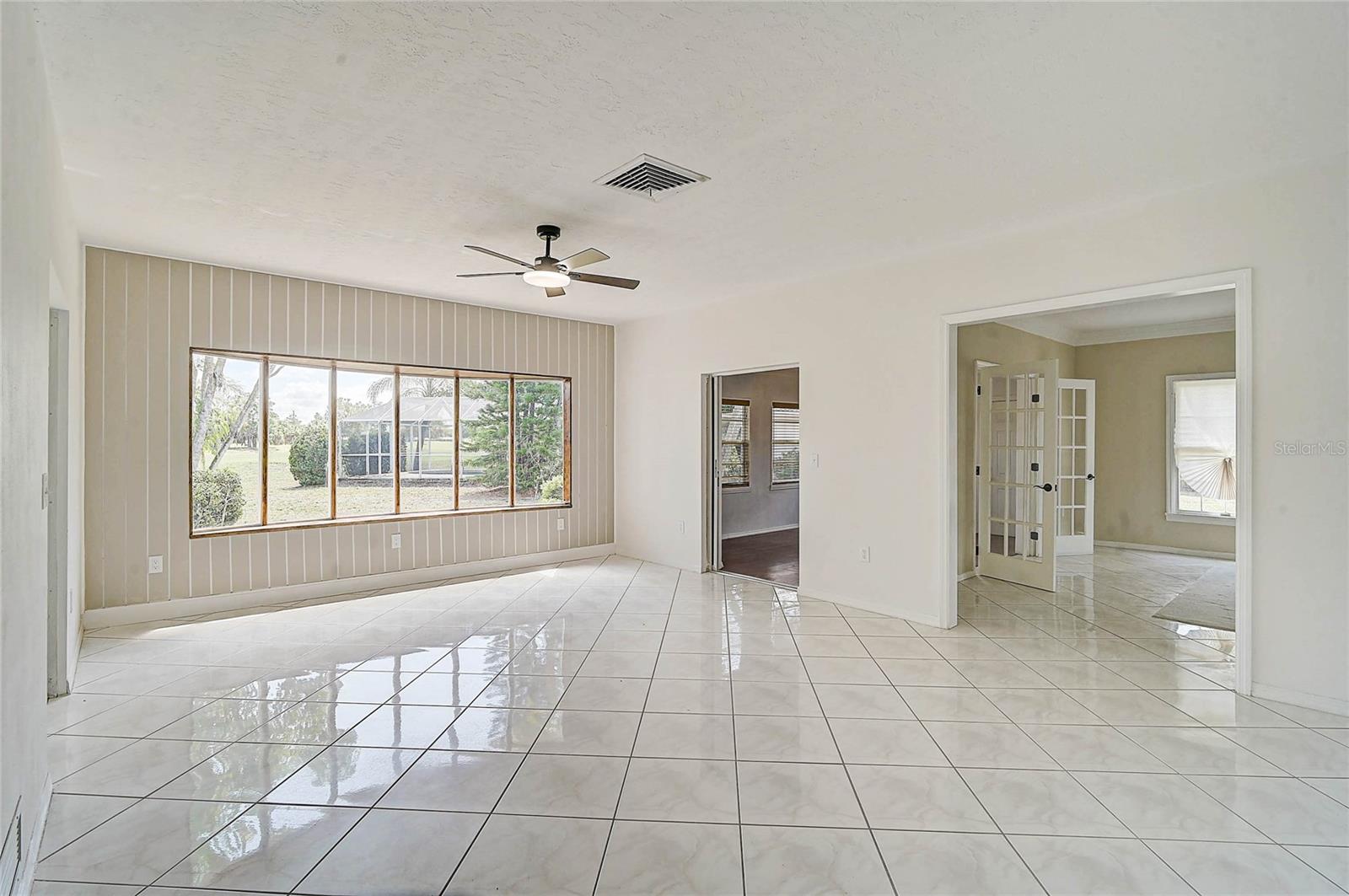 FRST LAKES COUNTRY CLUB ESTATES - Residential
