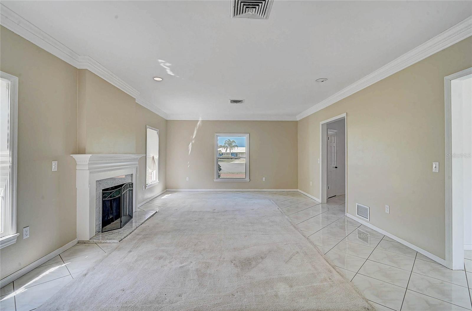 FRST LAKES COUNTRY CLUB ESTATES - Residential