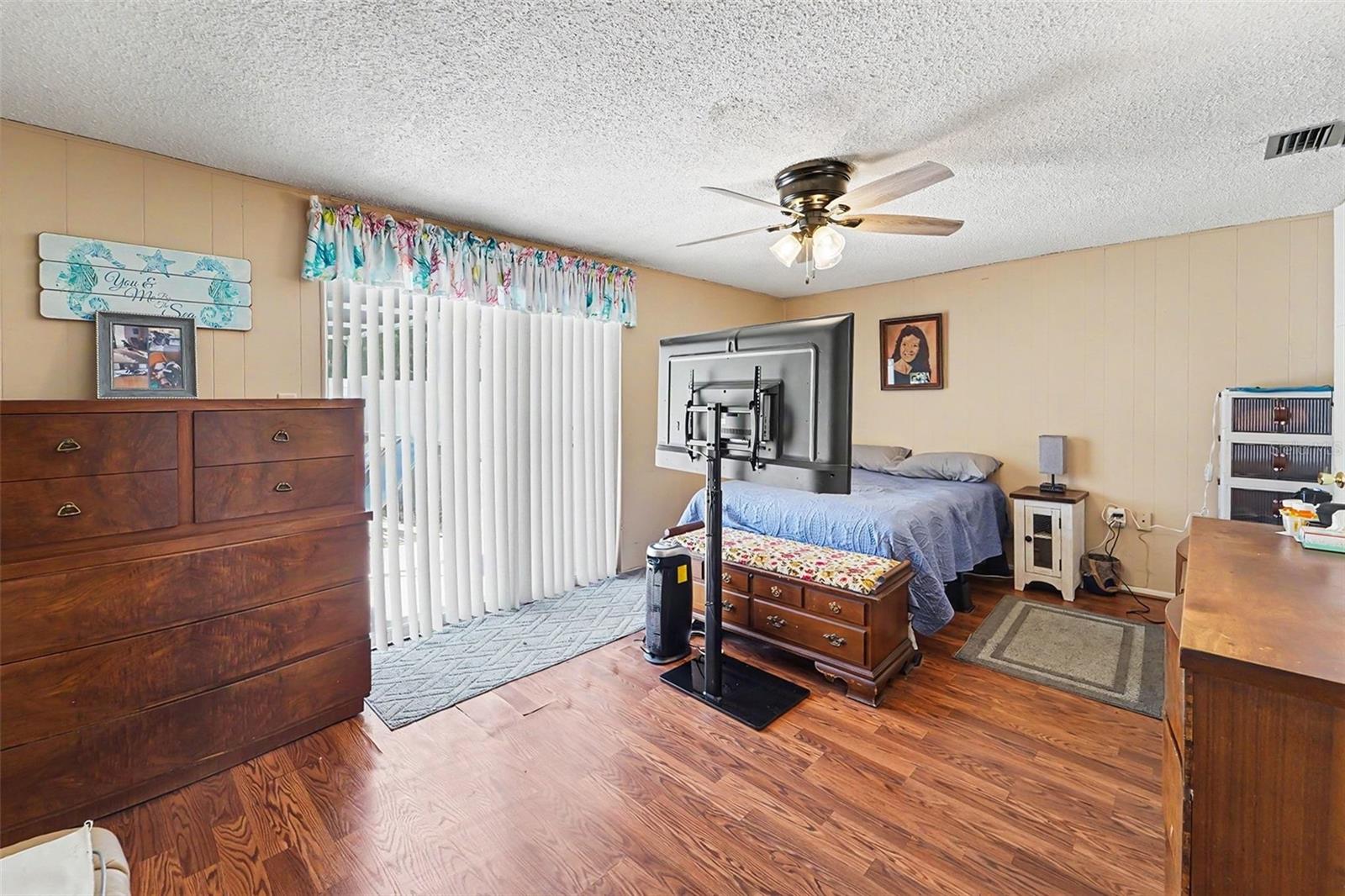 EMBASSY HILLS - Residential