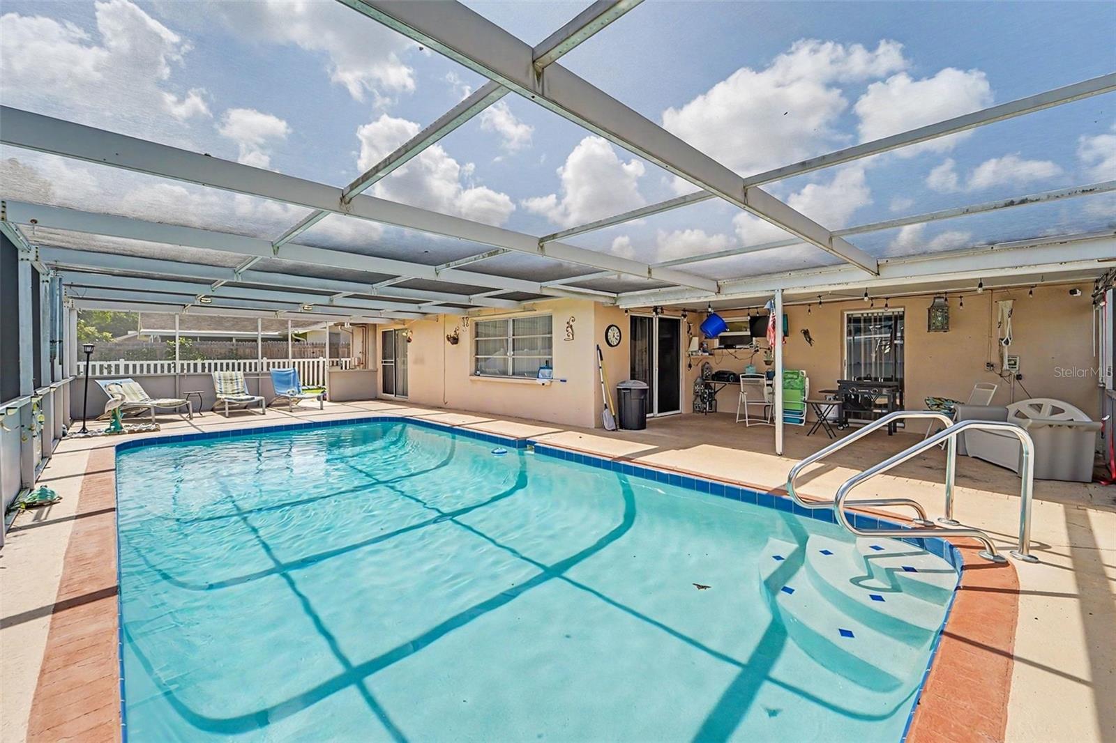EMBASSY HILLS - Residential
