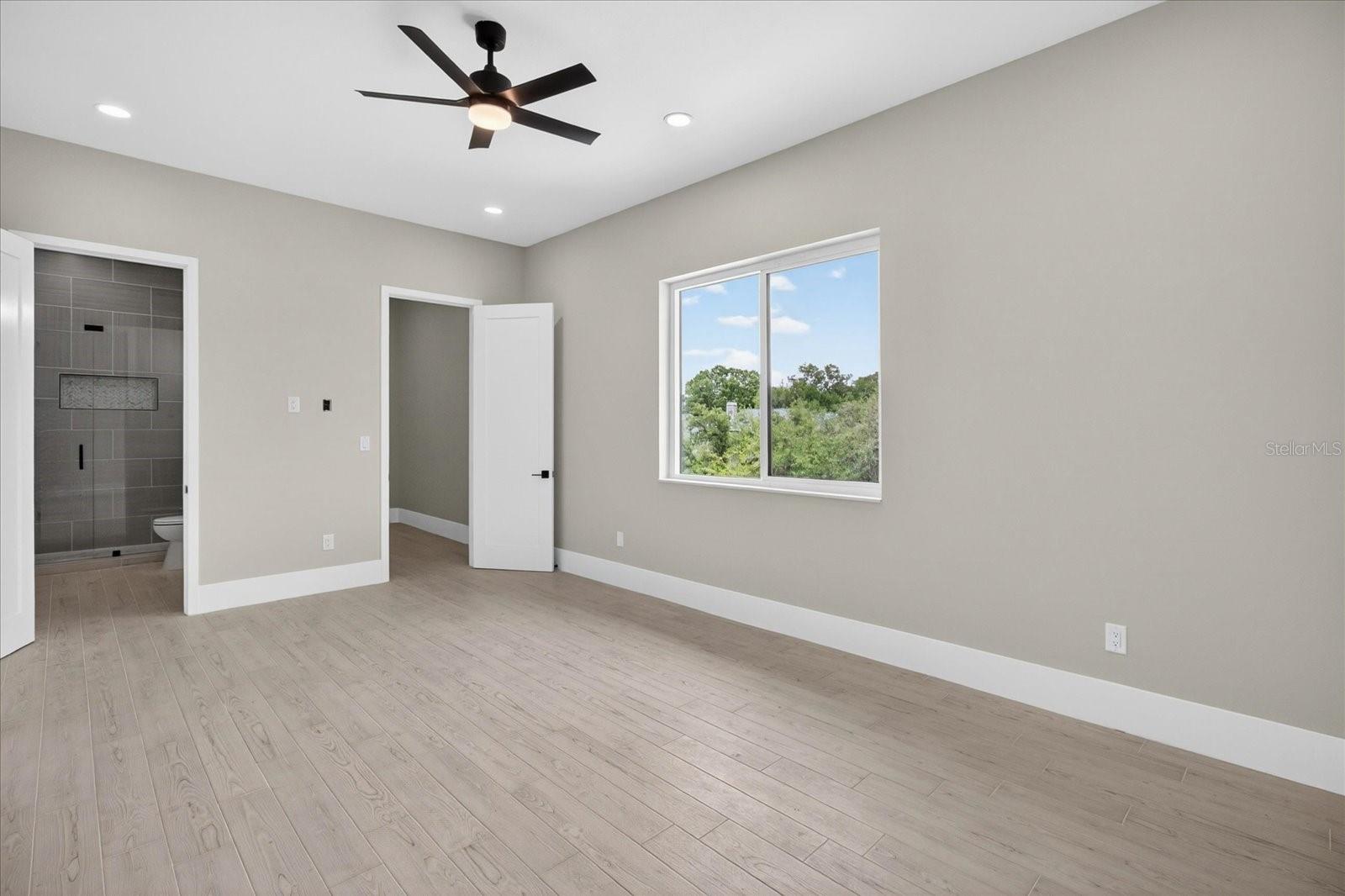 EDGE WATER RESERVE - Residential