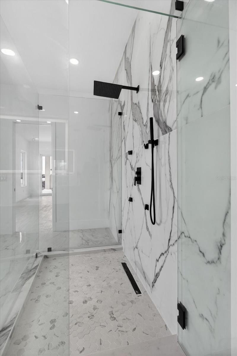EDGE WATER RESERVE - Residential