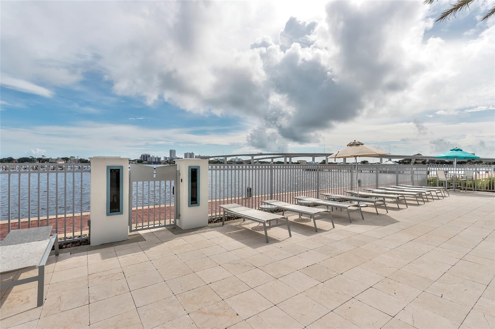 MARINA GRANDE/HALIFAX 01 - Residential