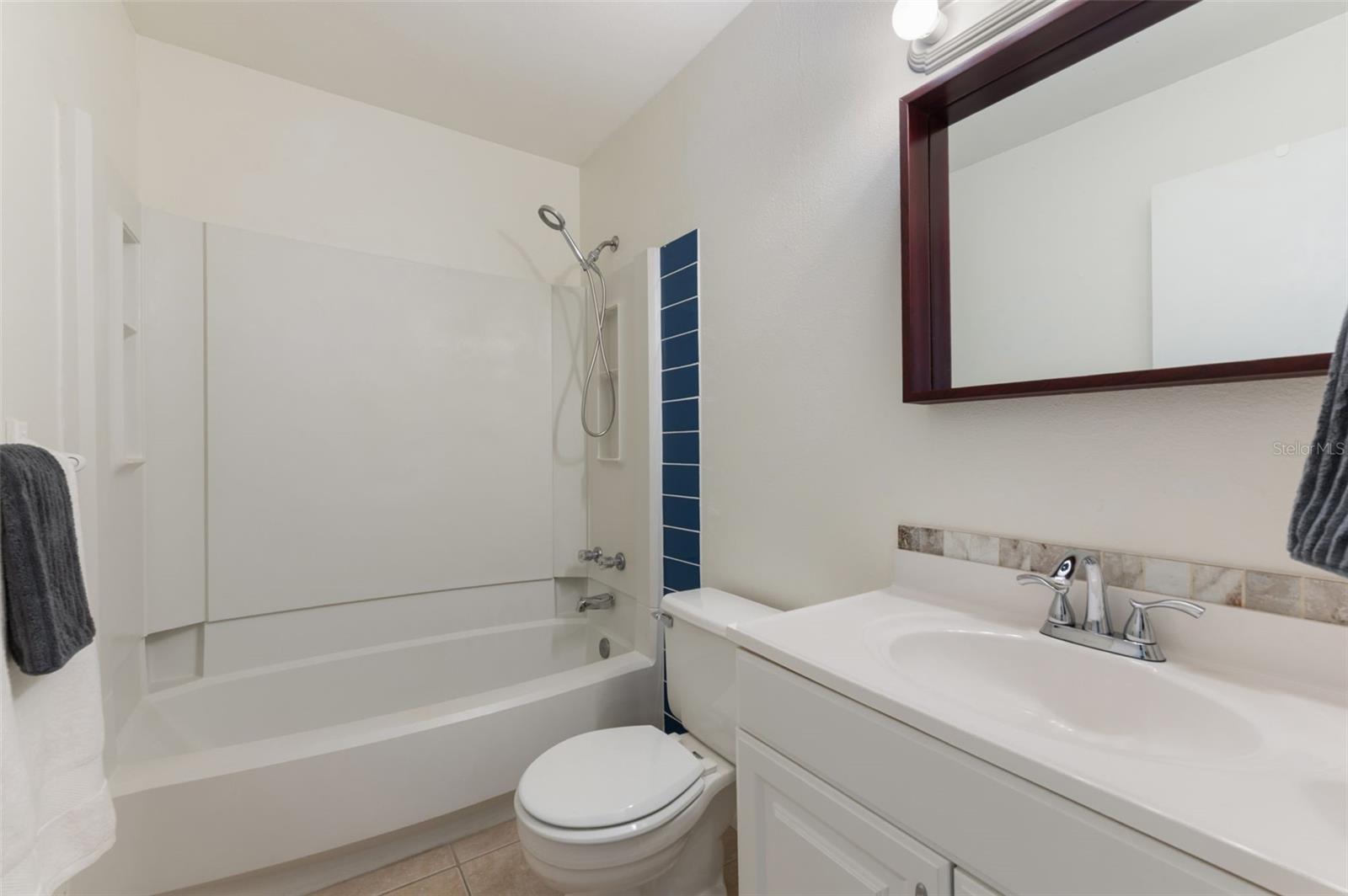 CLOVERPLACE CONDO - Residential