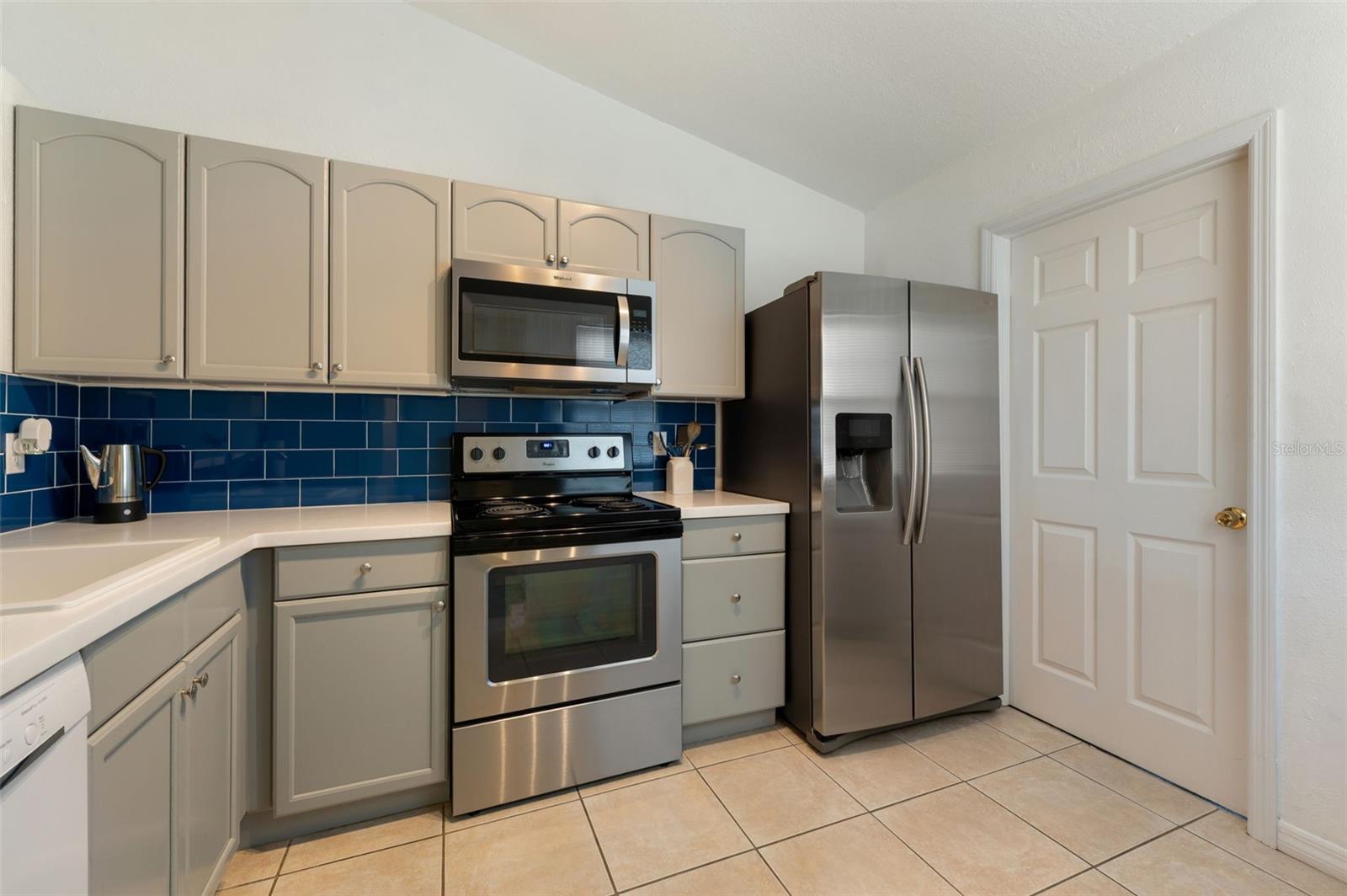 CLOVERPLACE CONDO - Residential