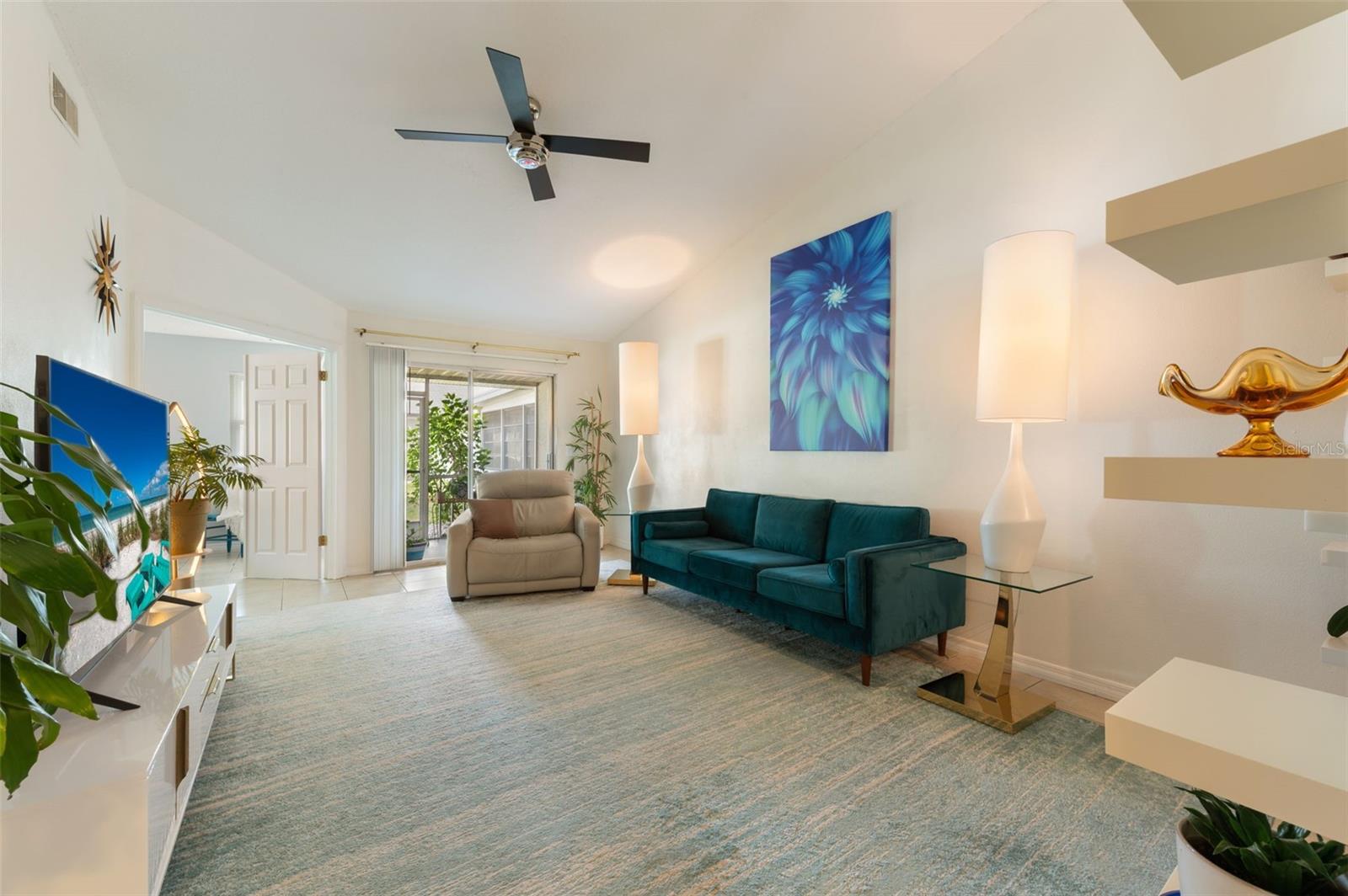 CLOVERPLACE CONDO - Residential
