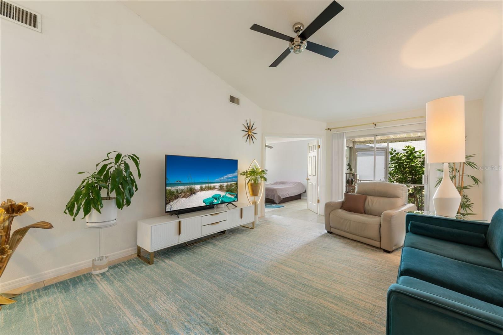CLOVERPLACE CONDO - Residential