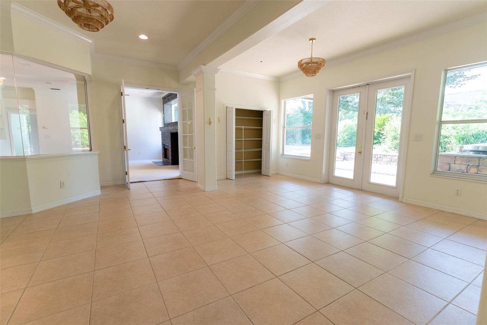SUMMERTON - Residential