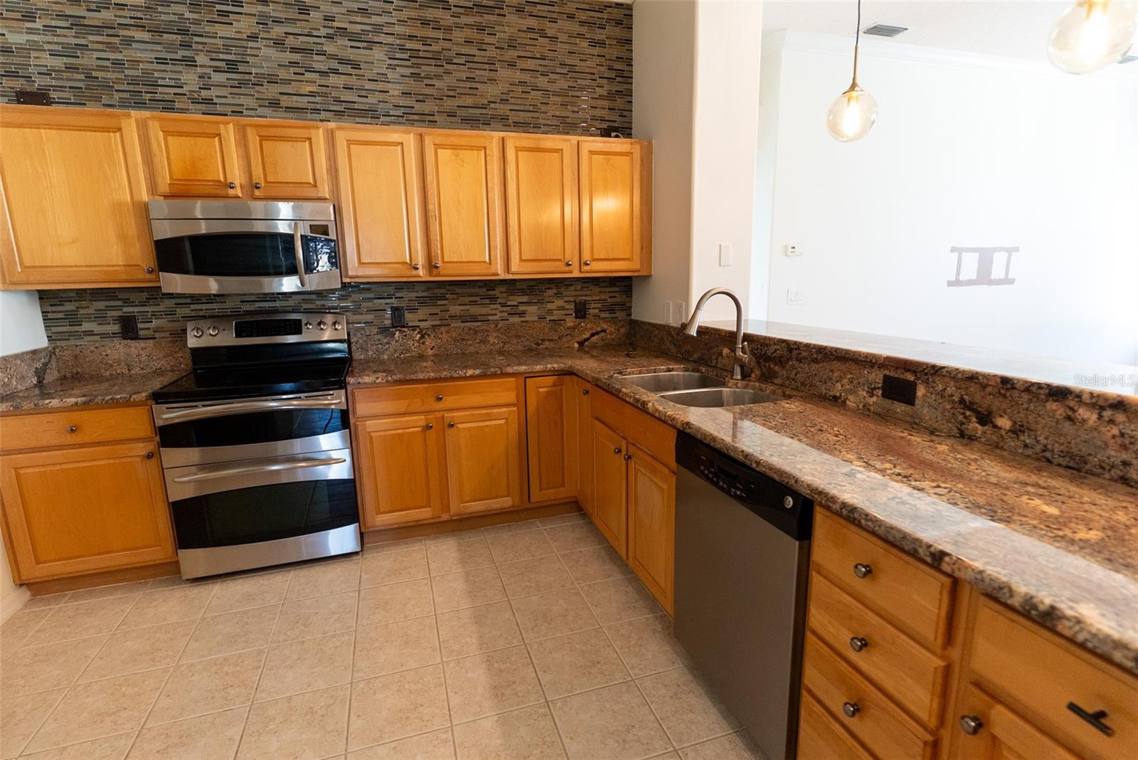 SUMMERTON - Residential