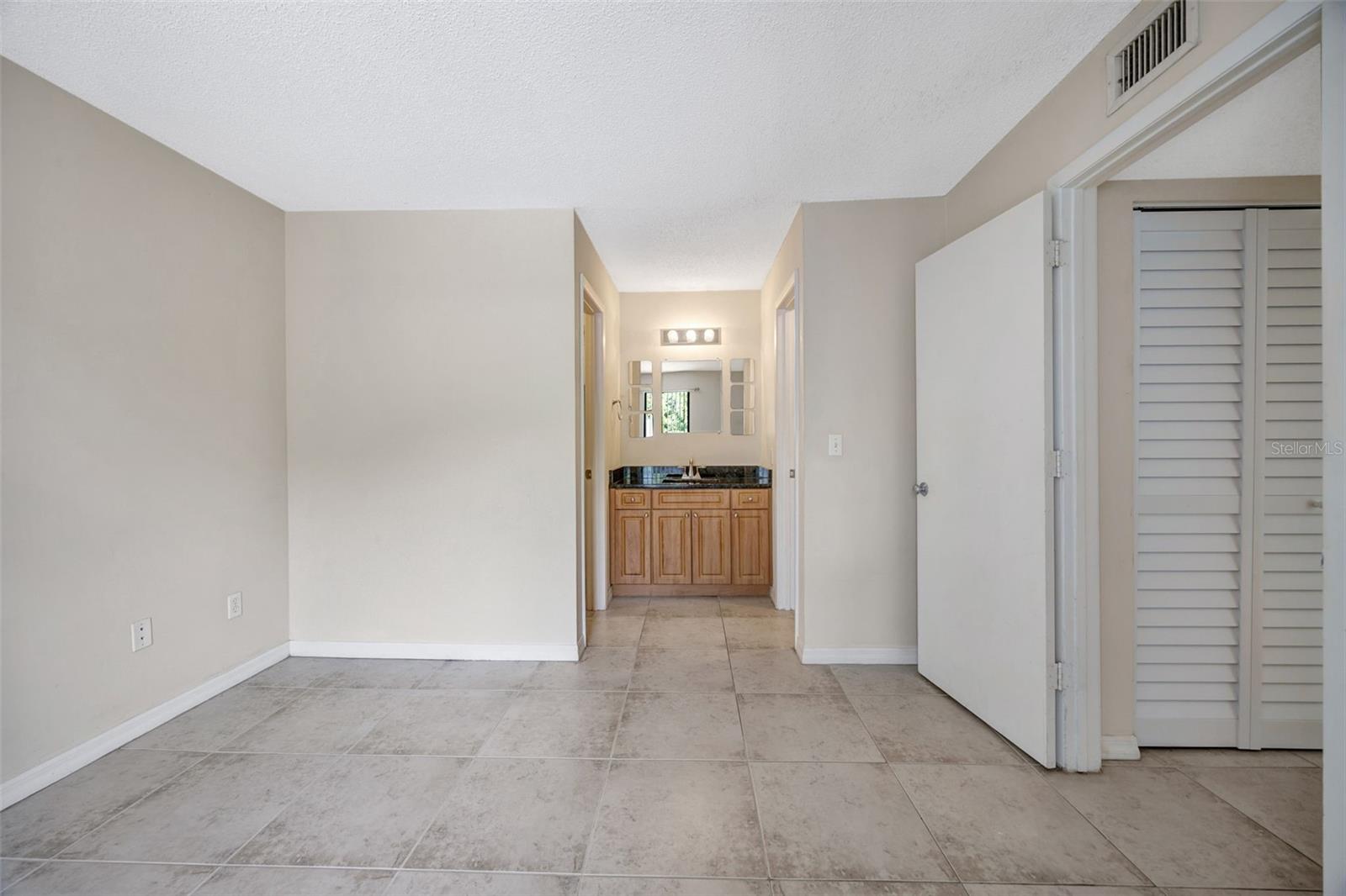 HARBOR CLUB CONDO - Residential