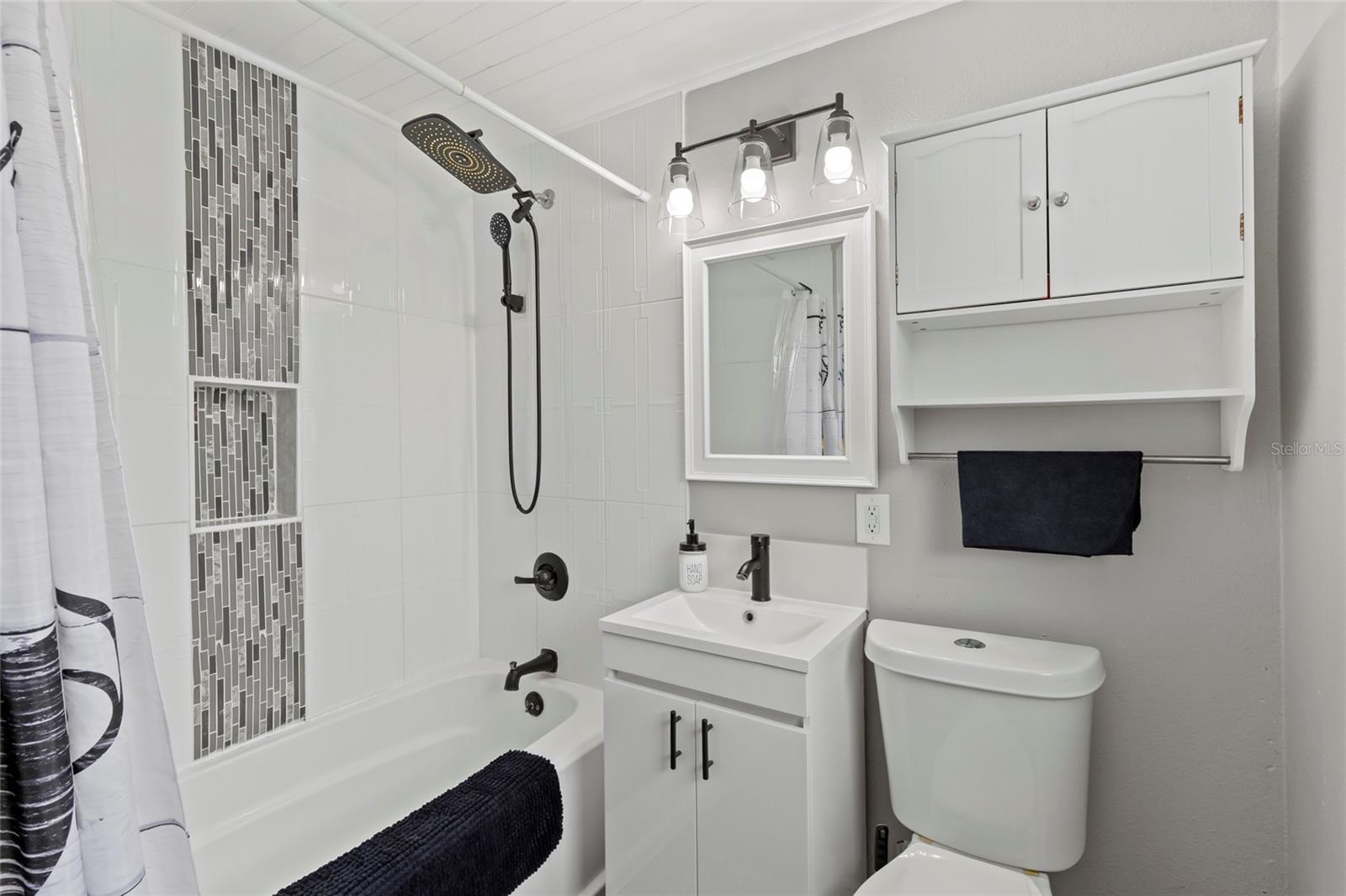 NEWPORT UNIT 1 - Residential