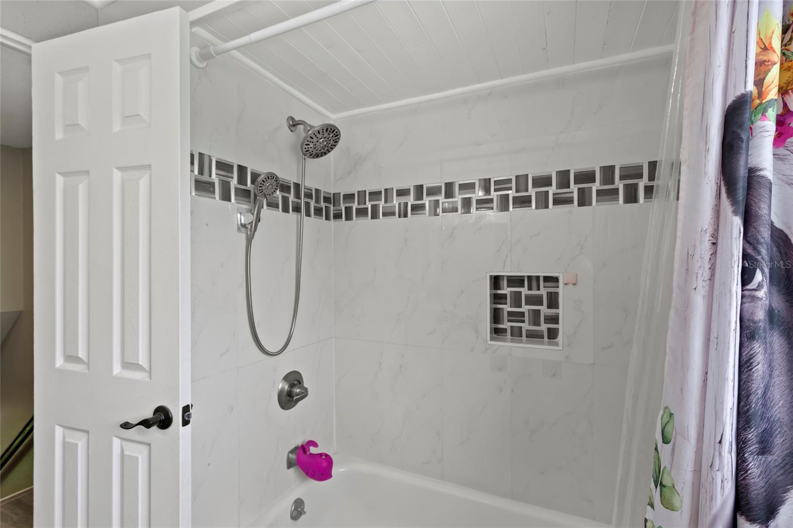 NEWPORT UNIT 1 - Residential