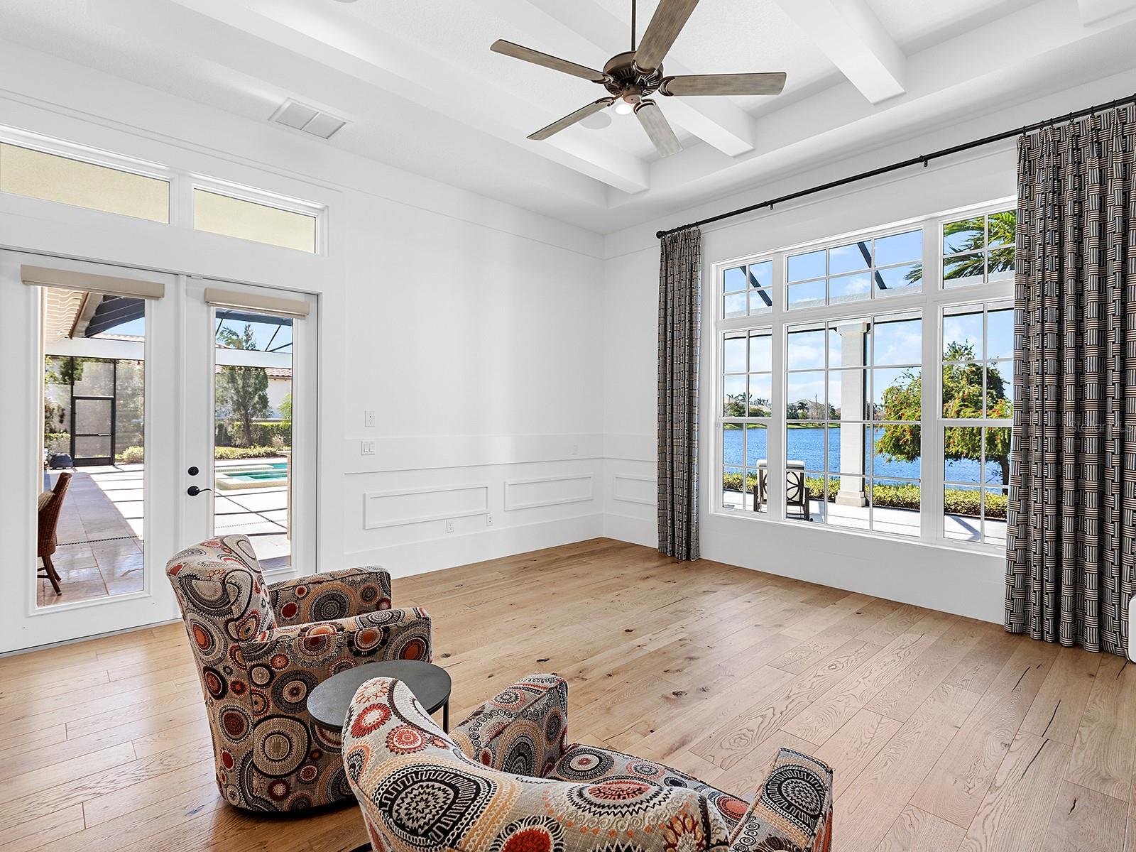 LAKE CLUB - Residential