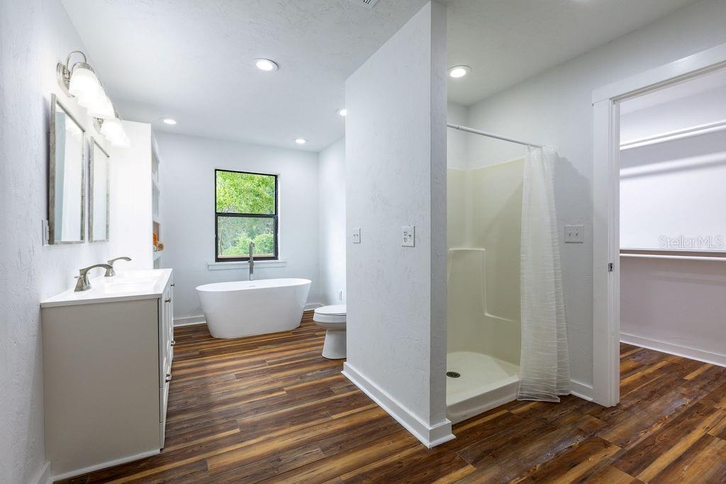 PEACOCK LAKE S/D - Residential
