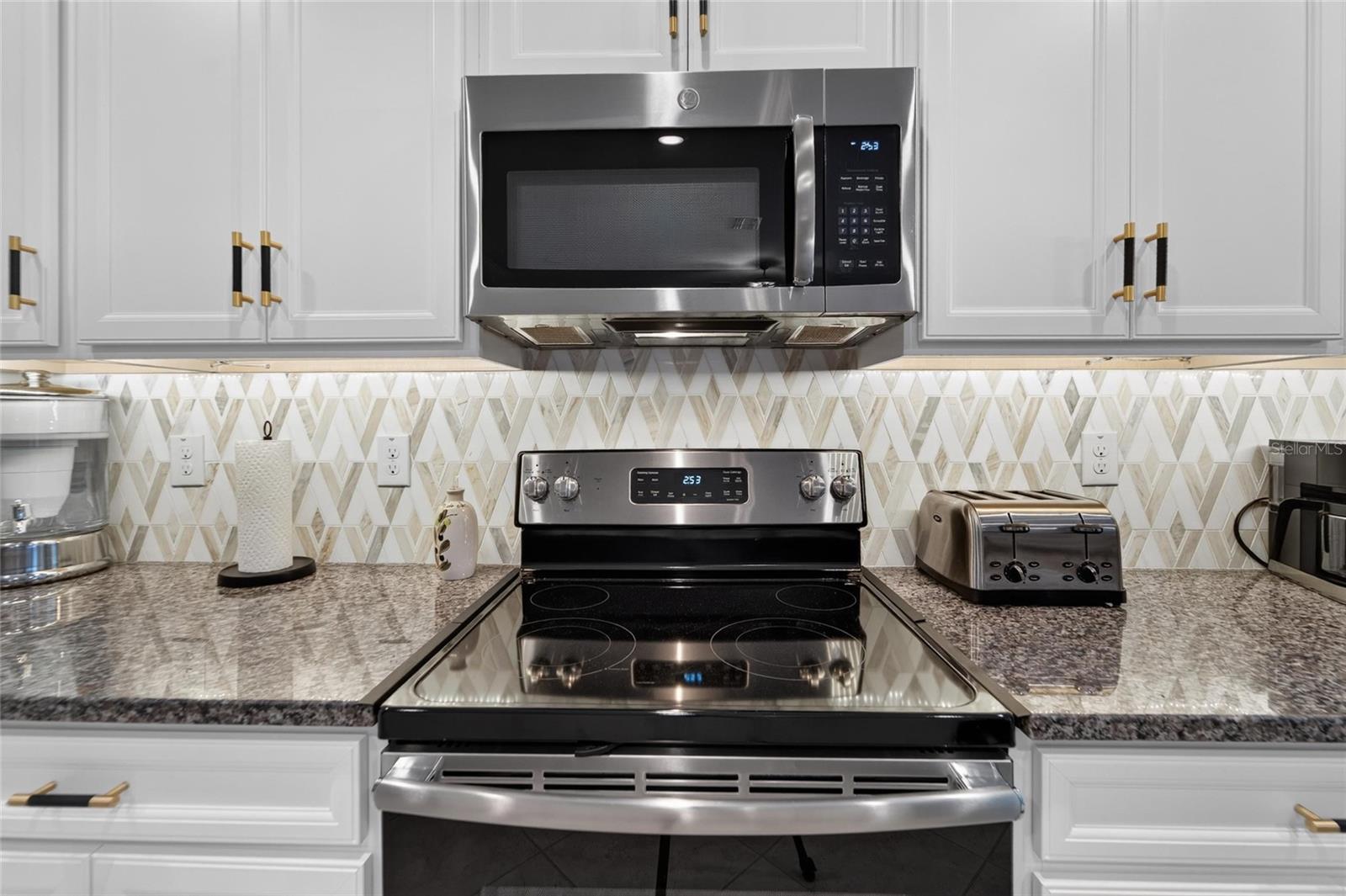 FOREST BROOKE ACTIVE ADULT PH - Residential