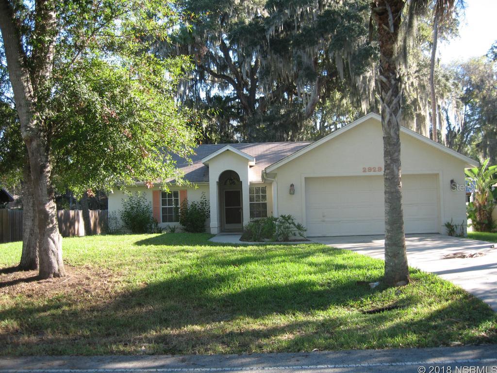 Open floor plan.   Homes needs some TLC. ;Water: City