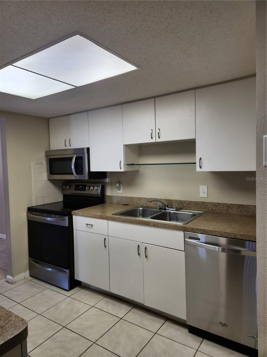 CEDARWOODS PH 06 - Residential
