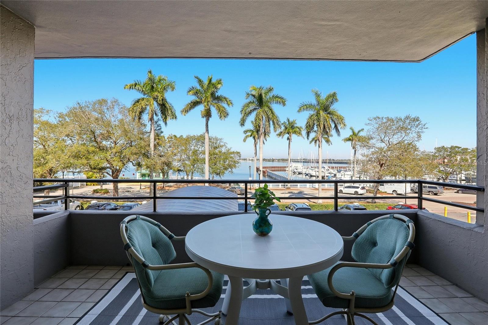 THE RIVERVIEW - Residential