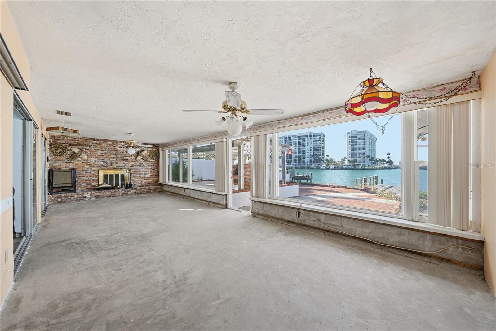 PARADISE ISLAND 6TH ADD - Residential