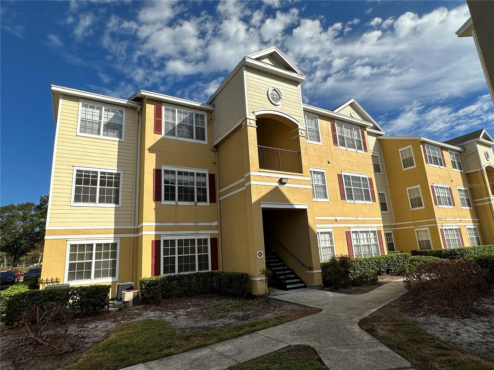 VILLA VALENCIA - Residential Lease