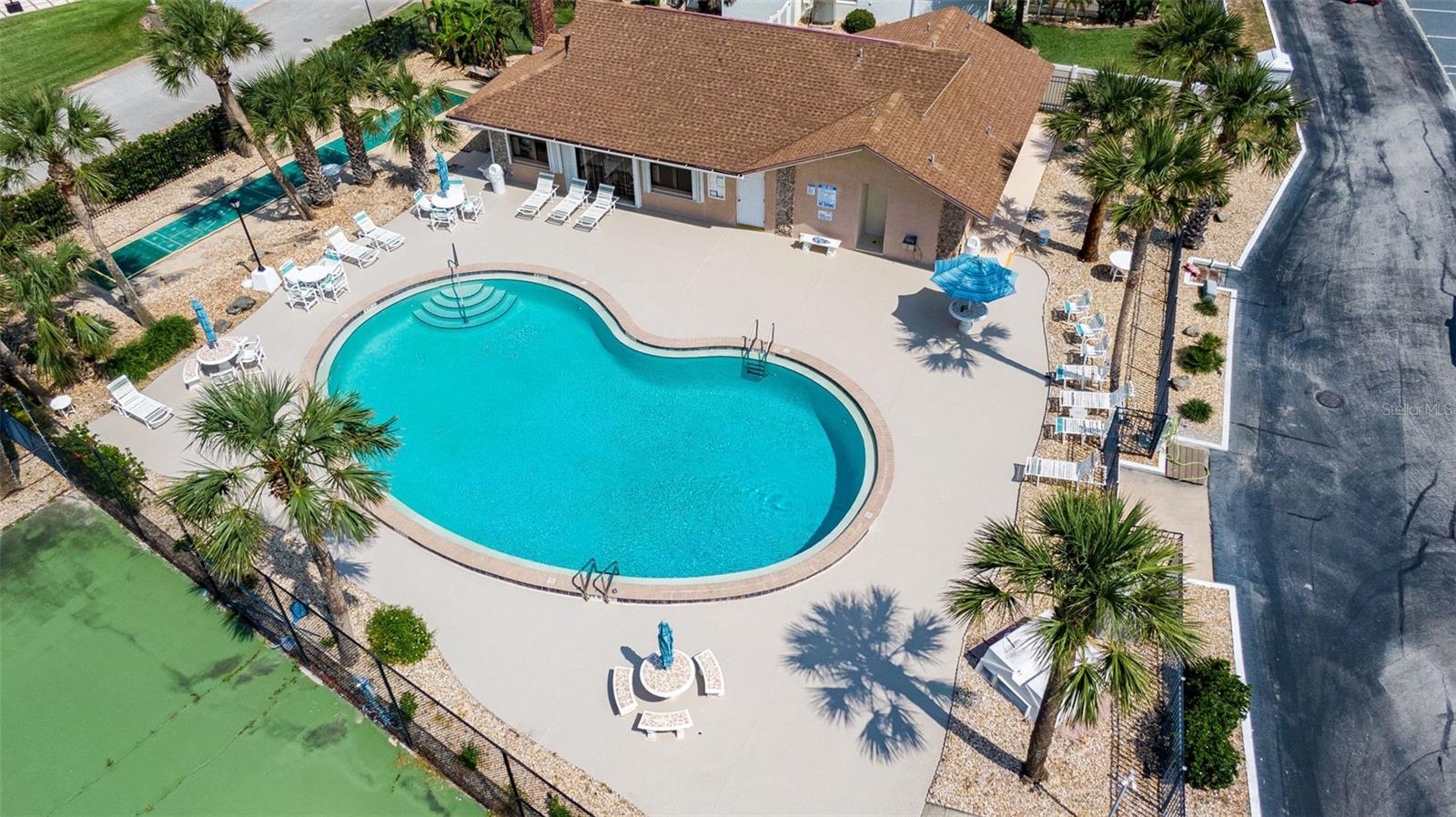 FAIRWIND SHORES CONDO - Residential