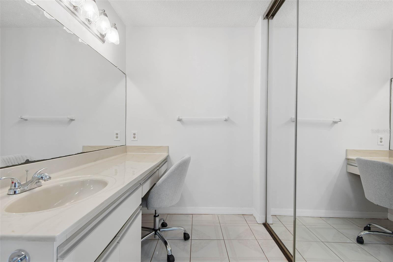 FAIRWIND SHORES CONDO - Residential
