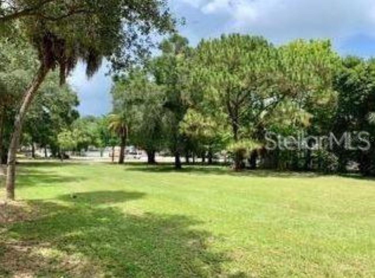 LAKEVIEW MANOR - Land