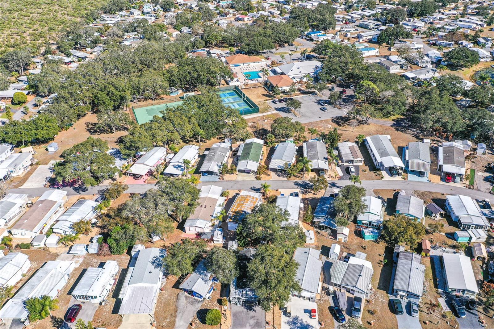 SADDLEBAG LAKE - Residential