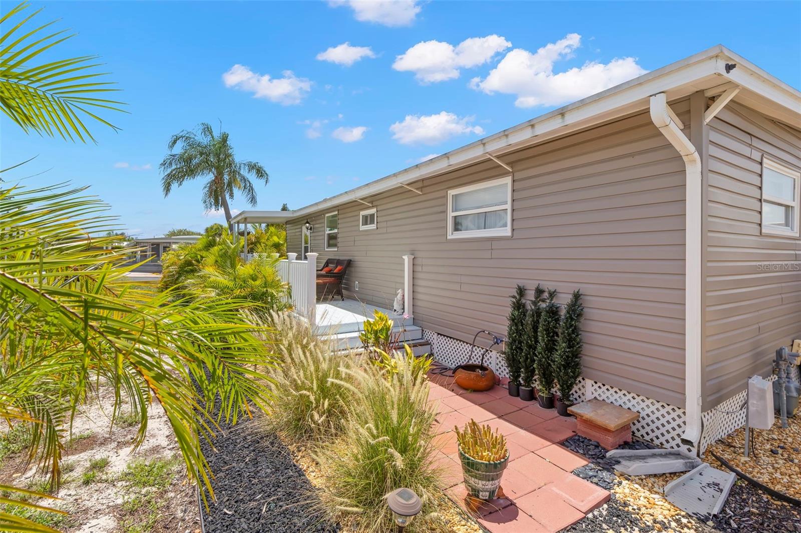 MOBEL AMERICANA MOBILE HOME PARK UNREC - Residential