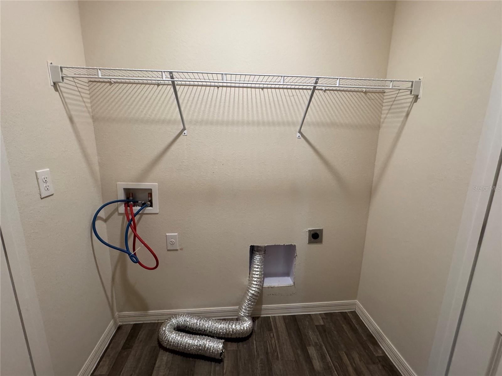 PORT CHARLOTTE SUB 24 - Residential Lease