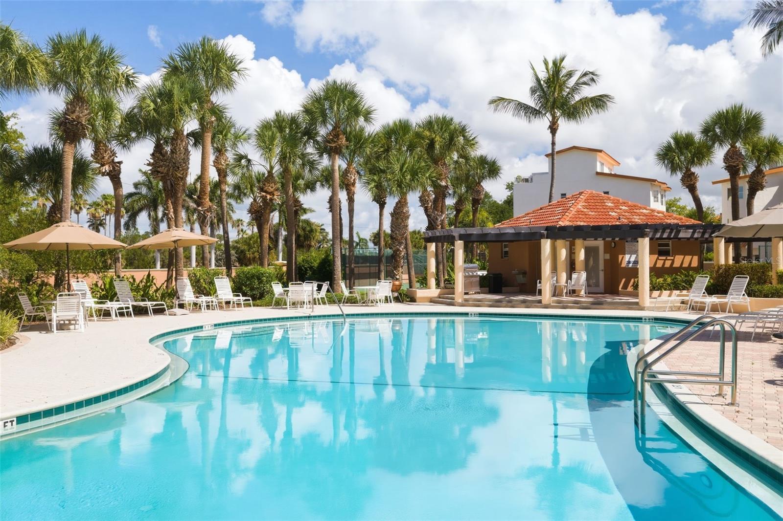 HIDDEN LAGOON AT ARROWHEAD POINT - Residential