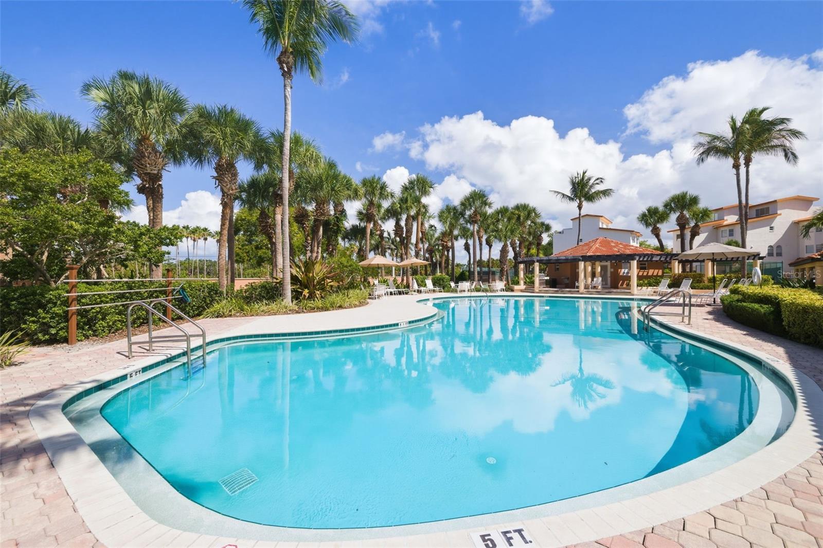 HIDDEN LAGOON AT ARROWHEAD POINT - Residential