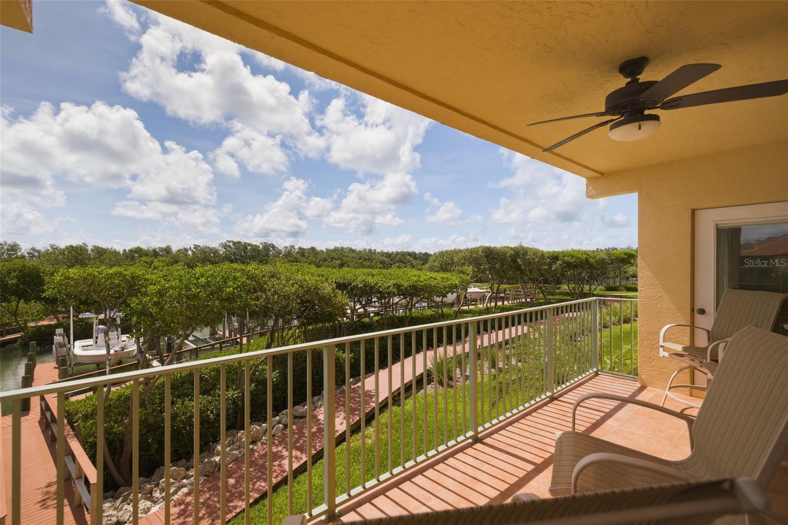HIDDEN LAGOON AT ARROWHEAD POINT - Residential
