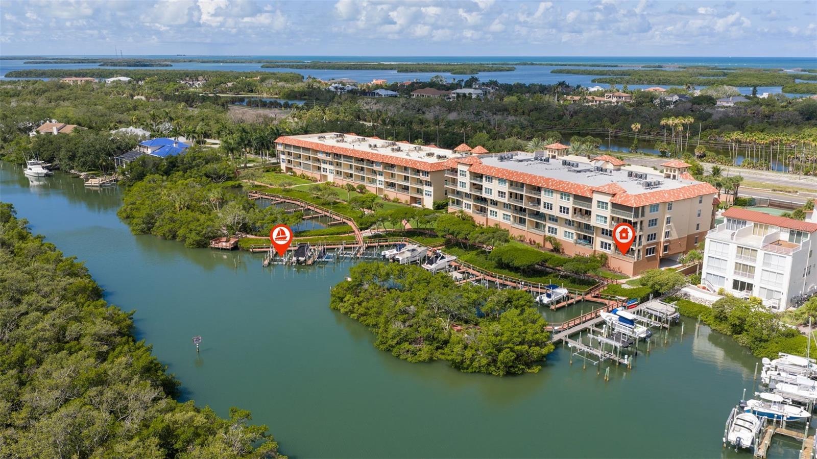 HIDDEN LAGOON AT ARROWHEAD POINT - Residential