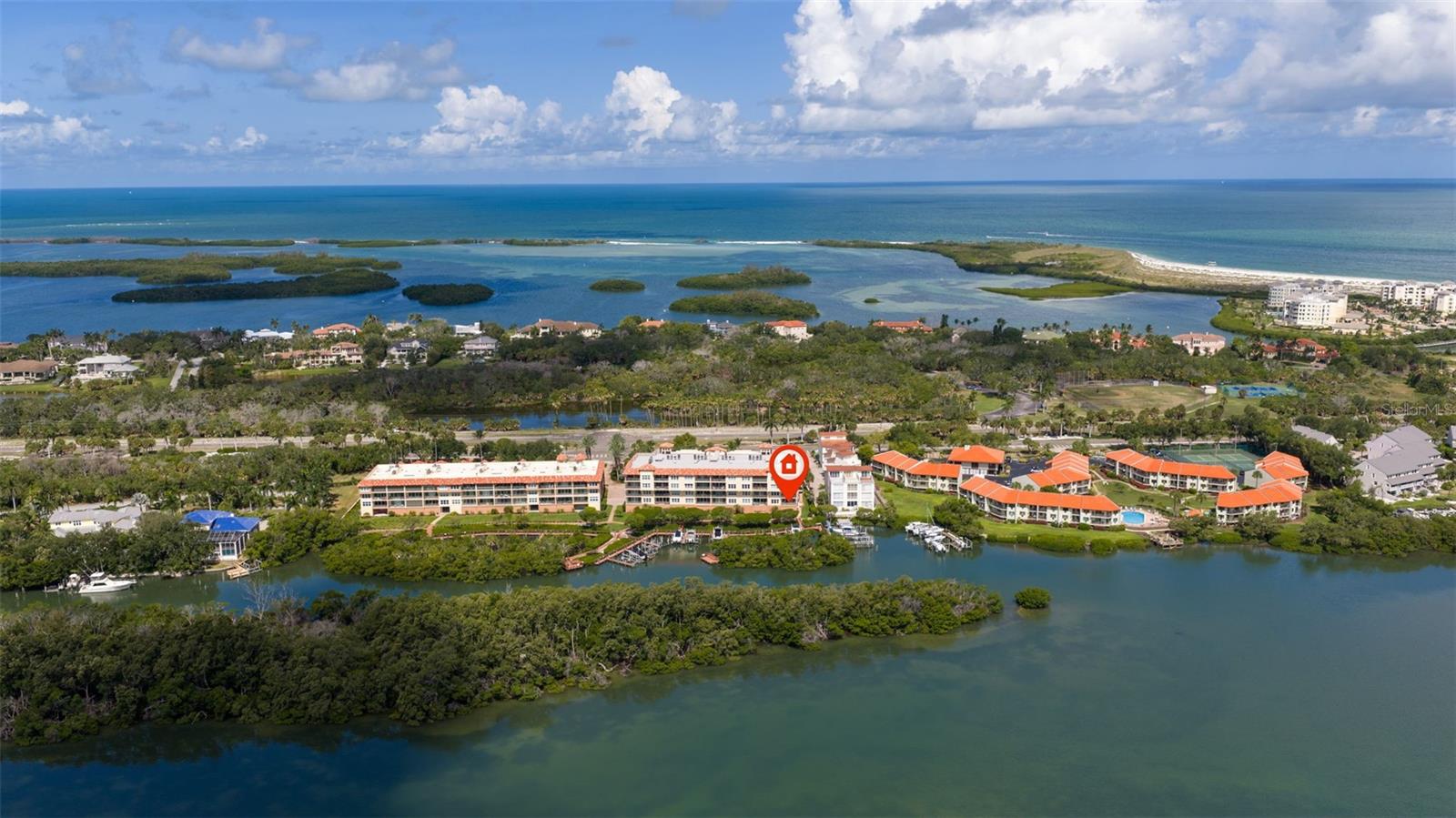 HIDDEN LAGOON AT ARROWHEAD POINT - Residential
