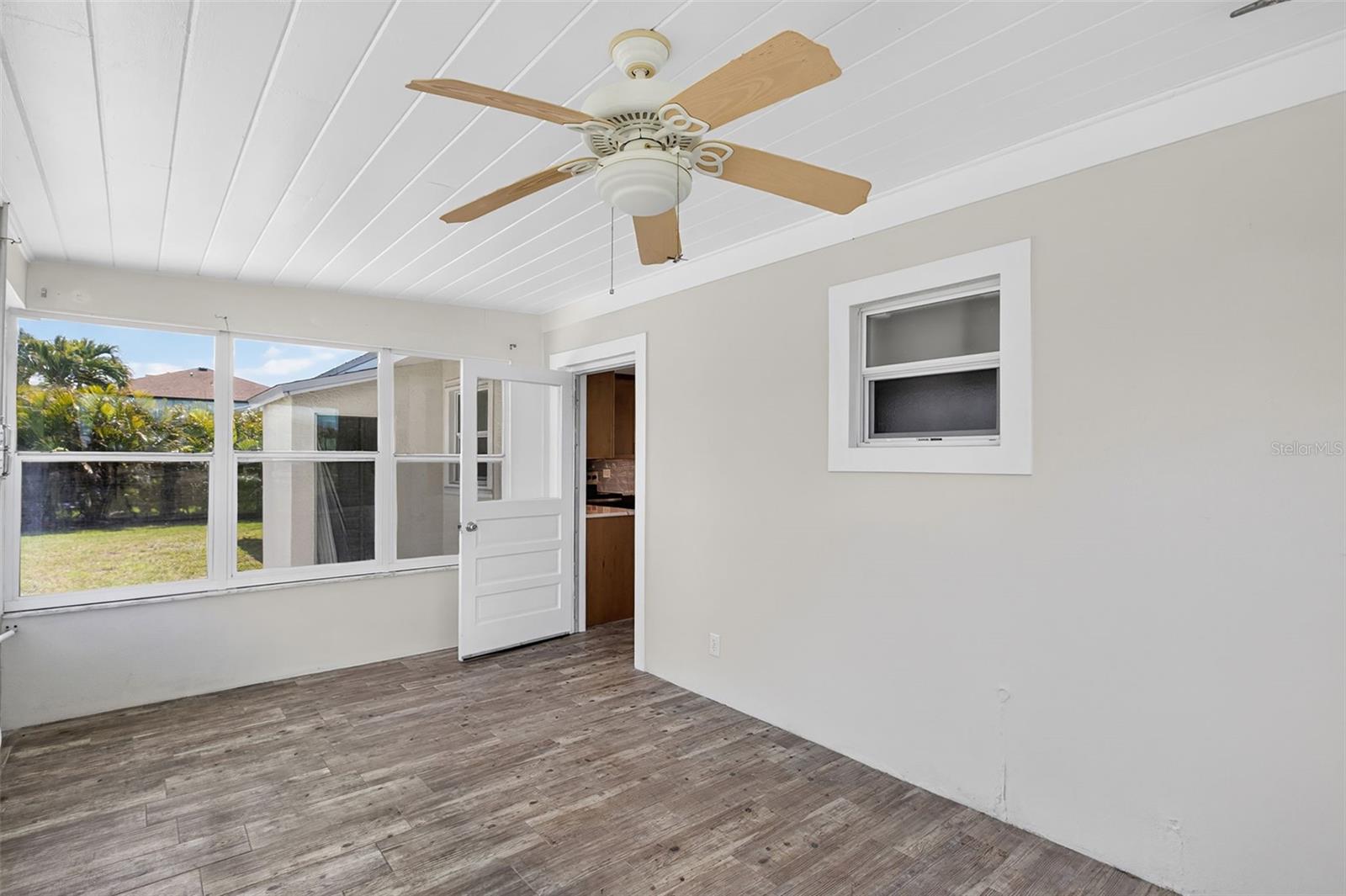 PALM POINT - Residential
