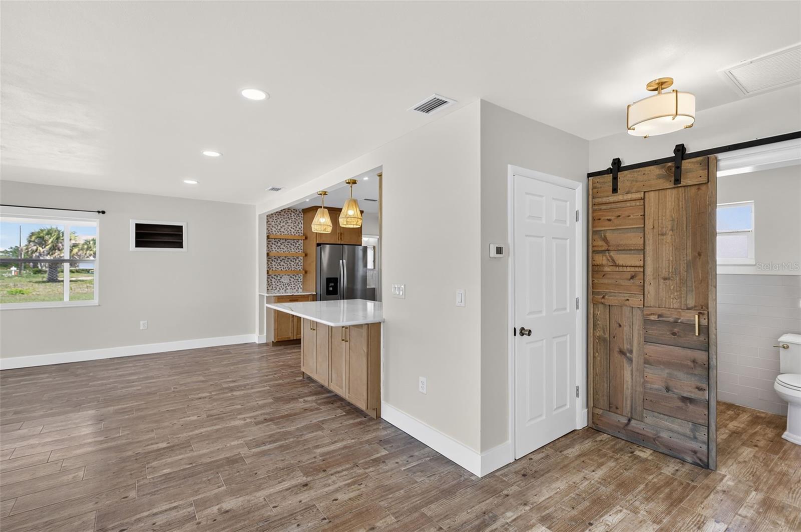 PALM POINT - Residential
