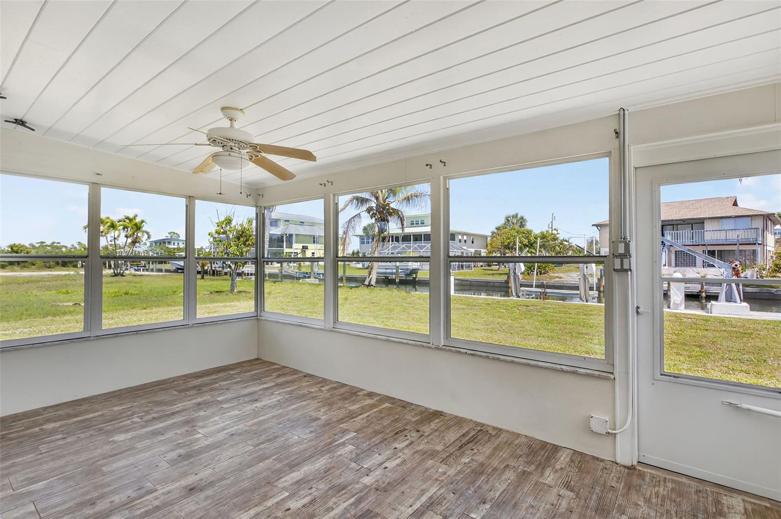 PALM POINT - Residential