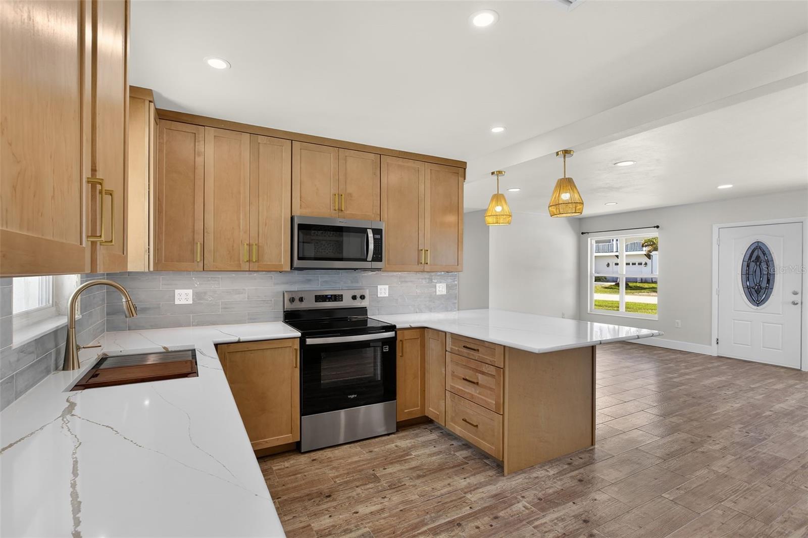 PALM POINT - Residential