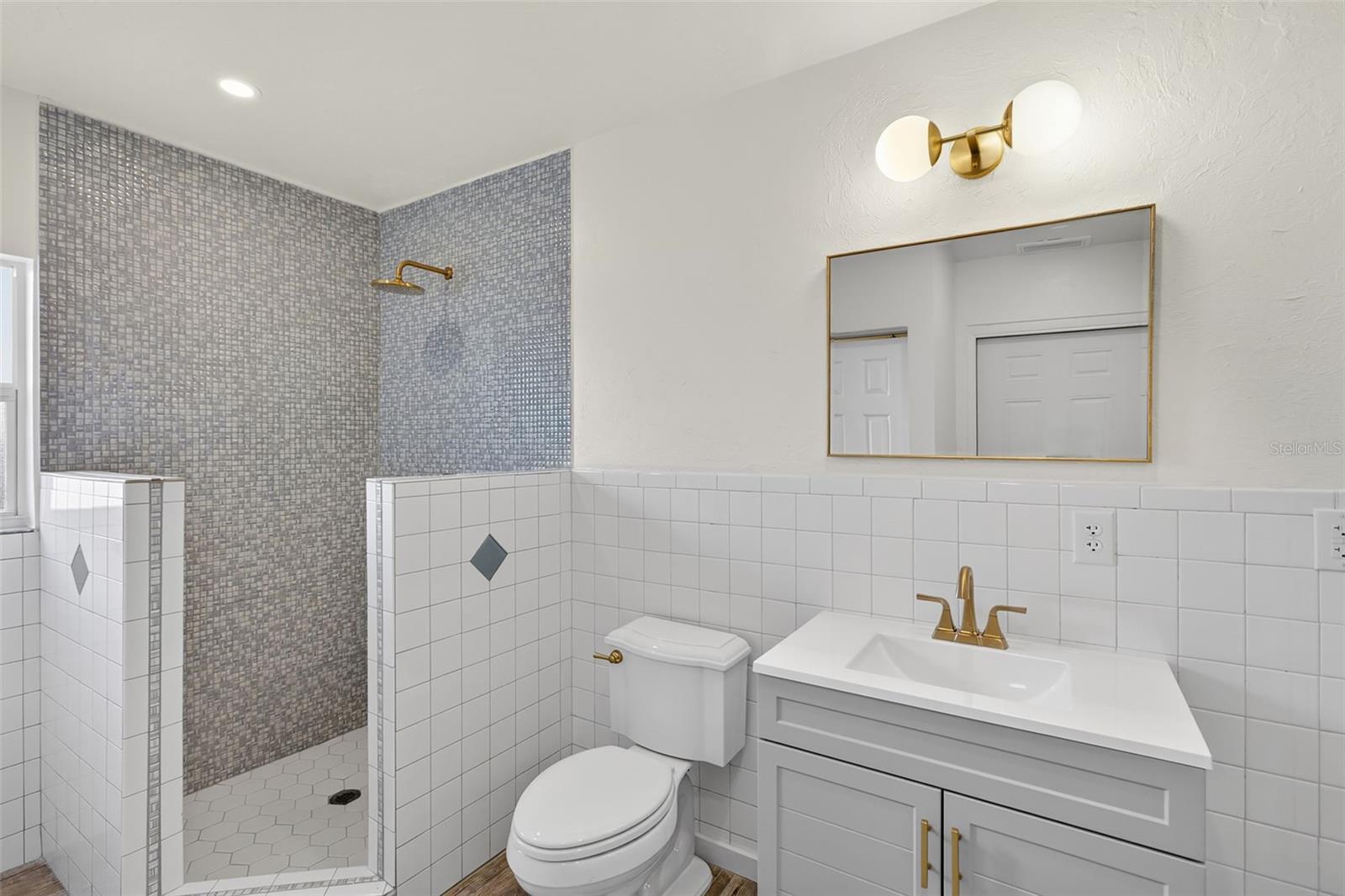 PALM POINT - Residential