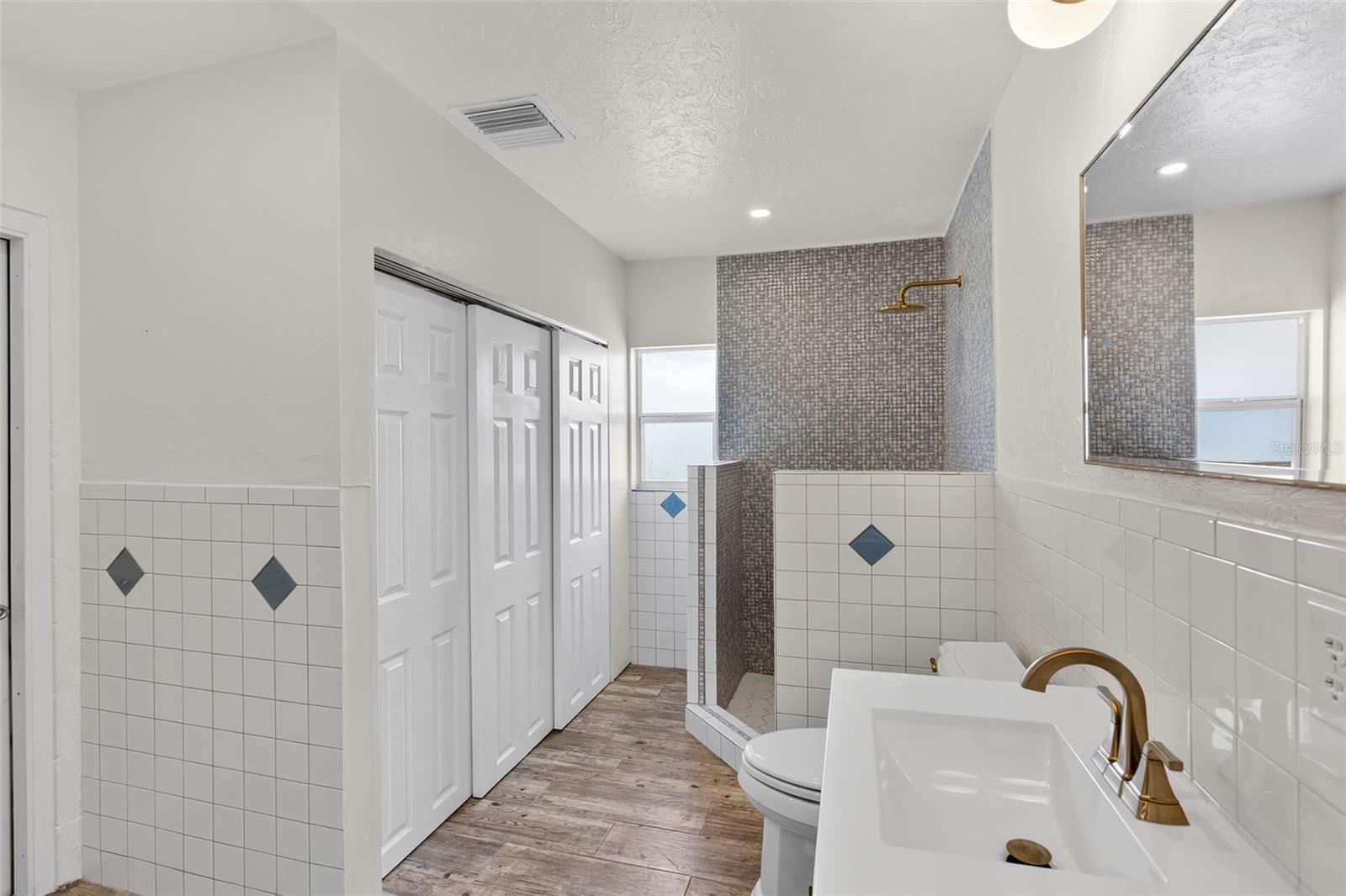 PALM POINT - Residential